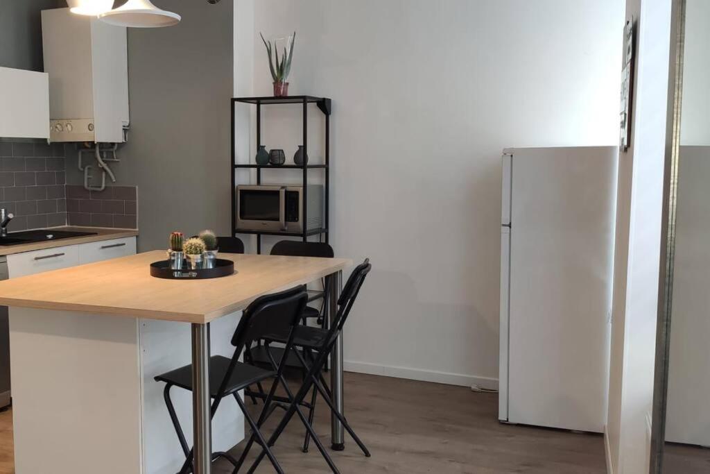 Апартаменти Logement 5 Personnes Proche Cv Et Parking Prive Сент-Етьєн Екстер'єр фото